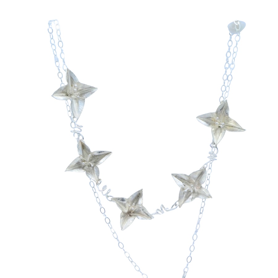 Five flower silver necklace