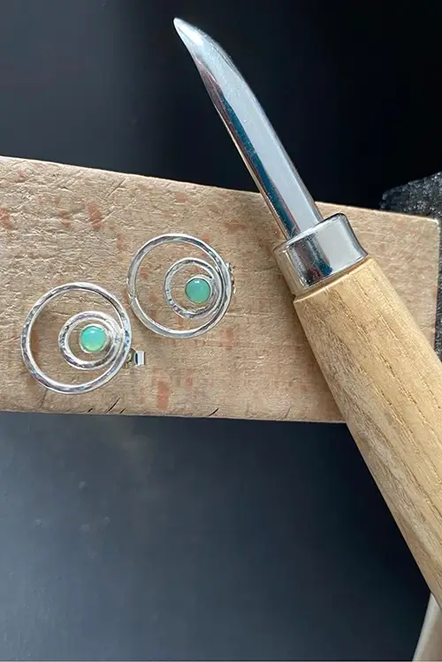 Jewellery and crafting tool